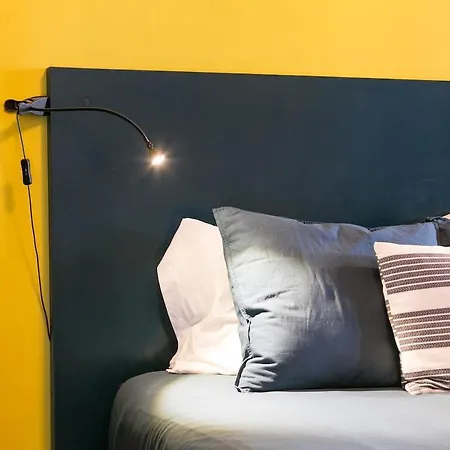 Spacious & Bright 3 Bedroom Apt, Iconic Bica Area, Historical Center リスボン
