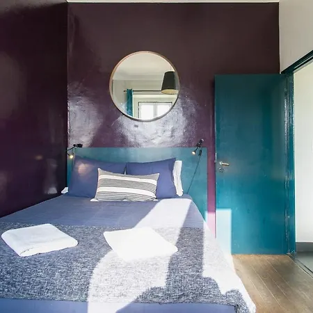 Spacious & Bright 3 Bedroom Apt, Iconic Bica Area, Historical Center * リスボン