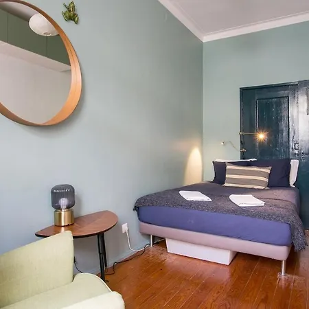 Spacious & Bright 3 Bedroom Apt, Iconic Bica Area, Historical Center アパート *