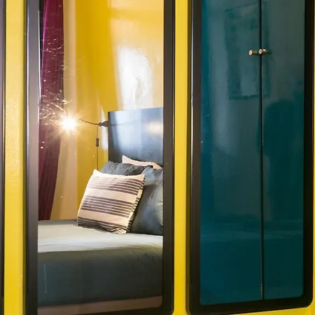 アパート Spacious & Bright 3 Bedroom Apt, Iconic Bica Area, Historical Center リスボン