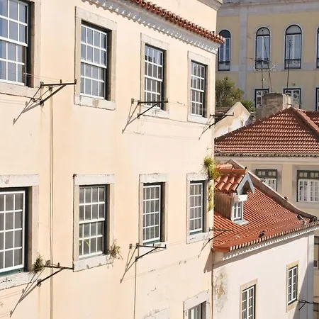 アパート Spacious & Bright 3 Bedroom Apt, Iconic Bica Area, Historical Center