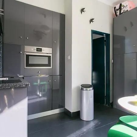 Spacious & Bright 3 Bedroom Apt, Iconic Bica Area, Historical Center Apartment Lisbon